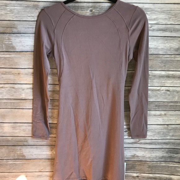 ➕ NWT lululemon contour dress long sleeve antique - Picture 3 of 5
